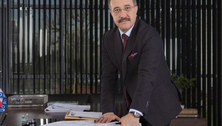 Luxorium Yeni Mahalle Ticaret Merkezi’nde Dr. Mimar Nihat ŞEN tarafından Açıklamalar