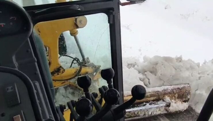 Adana’yı Kayseri’ye bağlayan Gezbeli Geçidinde kapanan yol açıldı