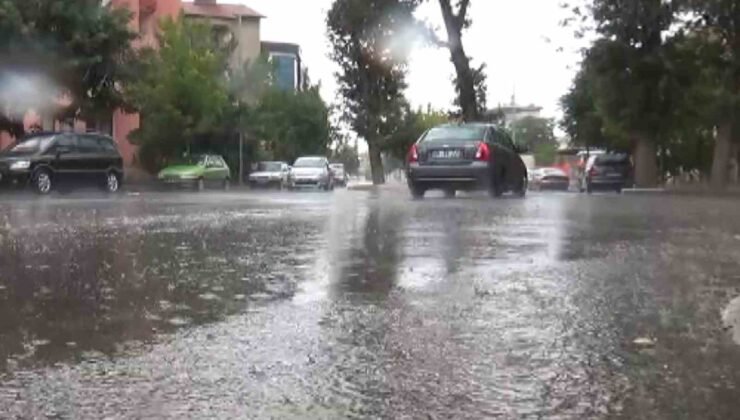 Aksaray’da yağmur etkili oluyor