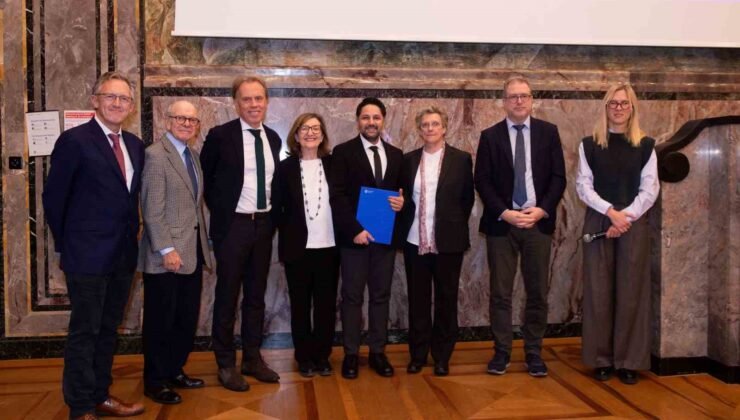 Albert Einstein’ın mezun olduğu Zürih Üniversitesi’nden Dr. Humayun Kakar’a büyük onur