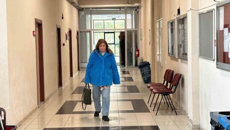 Annesi için bekledi, üniversite hayalini 53 yaşında gerçekleştirdi