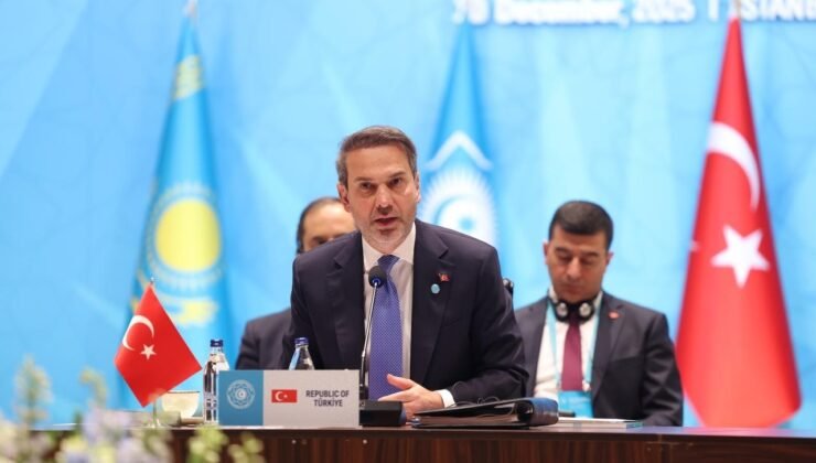 Bakan Bayraktar: “Doğudan batıya ‘yeşil enerji hattı’ çalışmaları başlıyor”