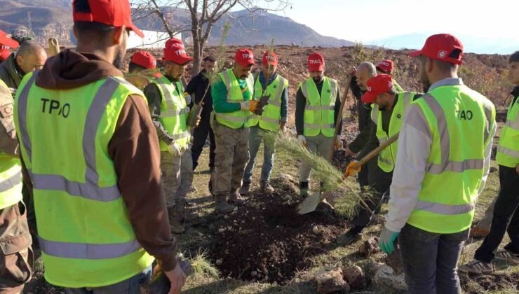 Bakan Bayraktar: “Enerjide tam bağımsız, doğasıyla yeşil bir Türkiye için çalışıyoruz”