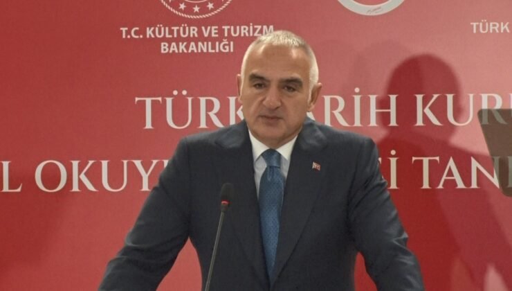 Bakan Ersoy: “Genel Okuyucu Dizisi’ ile başlatılan 100 kitaplık proje, özellikle gençlerin ‘tarih sıkıcı ve anlaşılmazdır’ algısını kıracak”