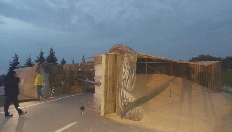 Bandırma-Susurluk karayolunda TIR devrildi: Yol bir süre trafiğe kapandı