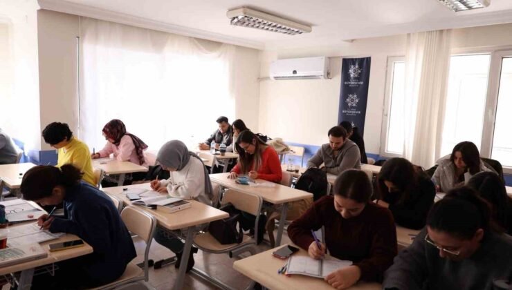 Başkan Çerçioğlu, memur adaylarının yanında