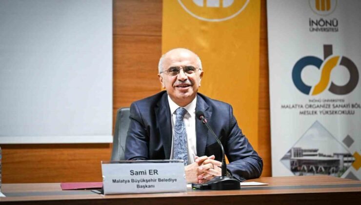 Başkan Er, üniversite öğrencileriyle bir araya geldi: “Şehir 12 ayda ayağa kalktı”