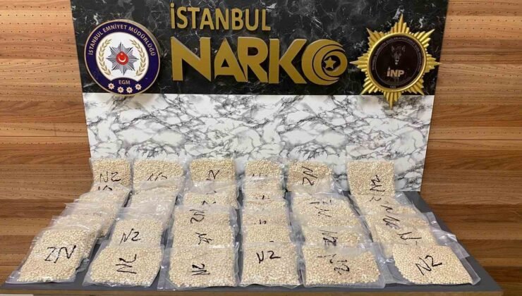 Baza altındaki valizden binlerce uyuşturucu hap çıktı