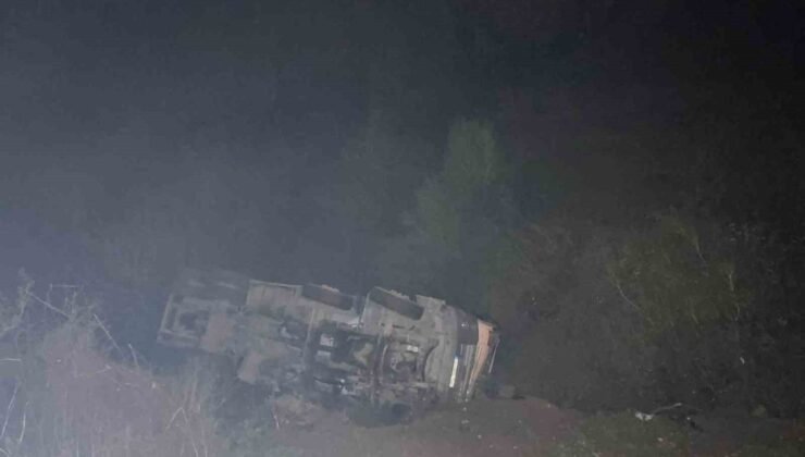 Beton mikseri 150 metrelik uçuruma yuvarlandı: 2 yaralı