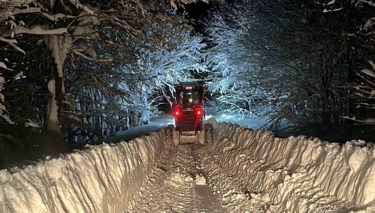 Bolu’da kardan kapanan 191 köy yolu ulaşıma açıldı