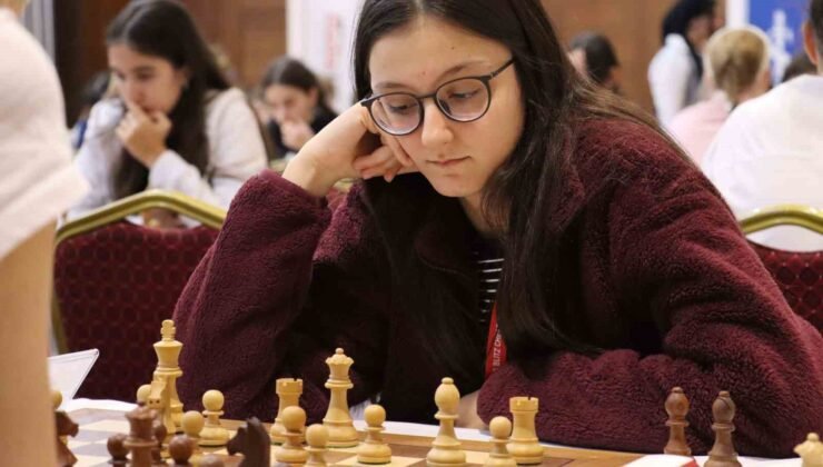 Bursa Büyükşehir Belediyesporlu Arya Aydoğan dünya 4.’sü oldu