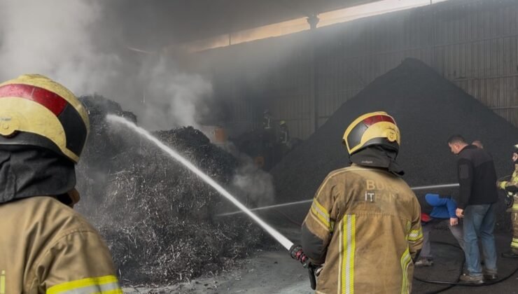 Bursa’da metal geri dönüşüm fabrikasında yangın paniği