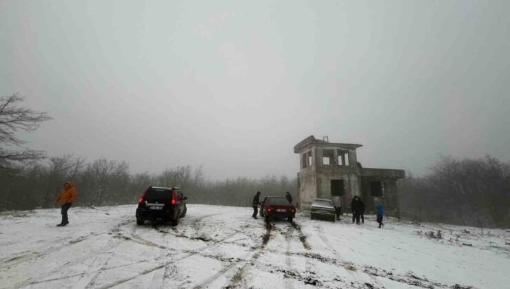 Çanakkale’de mevsimin ilk karı yağdı