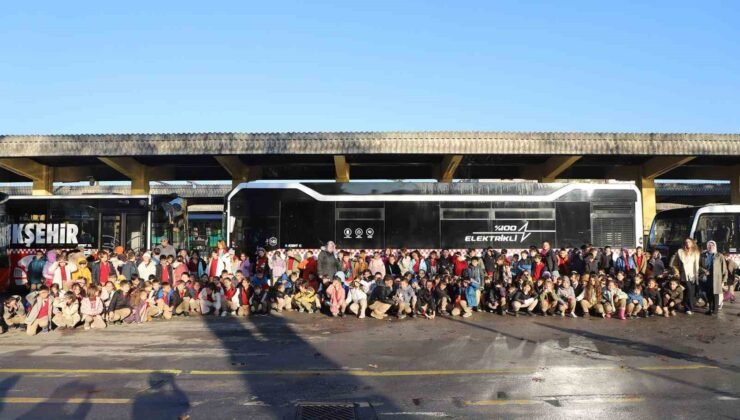 Çocuklardan yerinde toplu taşıma ve ulaşım incelemesi