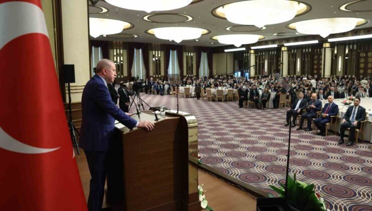 Cumhurbaşkanı Erdoğan: “Avrupa Türk toplumunu kimseye ezdirmeyiz, ezmeye çalışan kifayetsizlere de hadlerini pekala bildiririz”