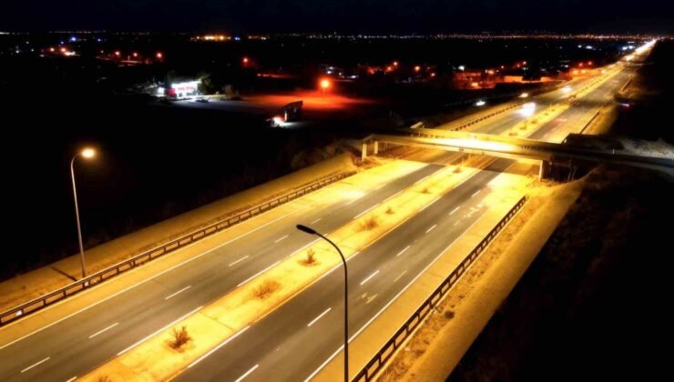 Dicle Elektrik’ten Şanlıurfa-Mardin karayoluna 49 milyon TL’lik aydınlatma