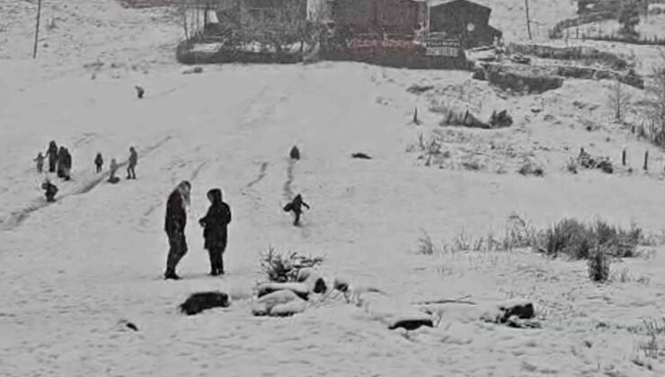 Dünyaca ünlü turizm merkezi Ayder Yaylası beyaza büründü