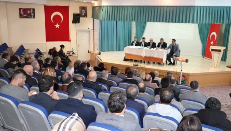 Edremit’te 1. dönem sonu değerlendirme toplantısı gerçekleştirildi