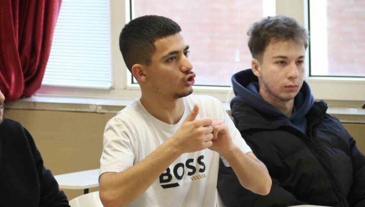 Engelleri kaldıran Türkiye’nin ilk ve tek yükseköğretim kurumu 32 yıldır hizmet veriyor