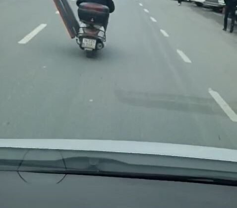 Esenyurt’ta akan trafikte hayrete görüntü