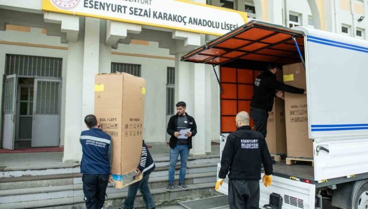 Esenyurt’ta öğrencilere ücretsiz içme suyu desteği