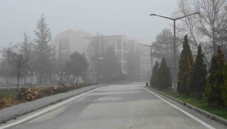 Eskişehir’in yüksek kesimlerinde sis etkili oldu