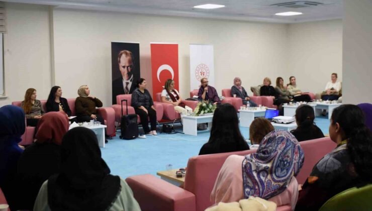 Filistin davasının sembol isimleri ‘Sumud’ kahramanları gençler ile buluştu