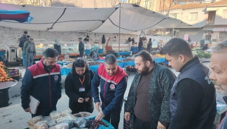 Germencik’te semt pazarında gıda denetimi