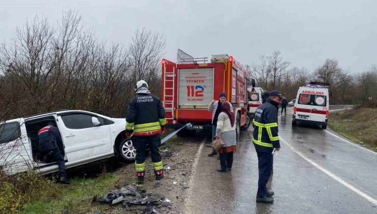 Hafif ticari araç kamyona çarptı: 2 yaralı
