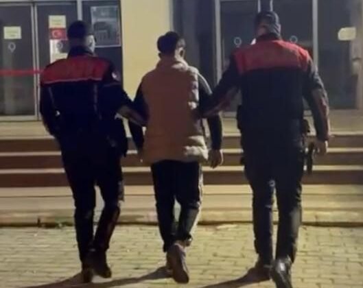 İzmir’de 42 yılla aranan hırsız yakalandı
