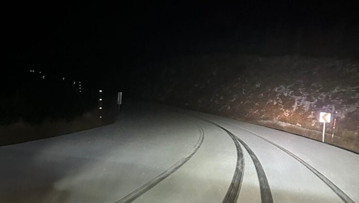 İzmir’e mevsimin ilk karı düştü