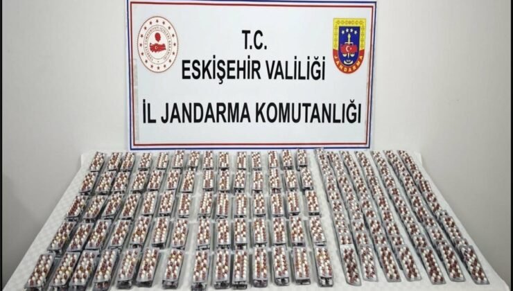 Jandarma tarlada 5 bin 488 adet sentetik hap ele geçirdi