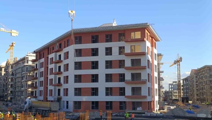 Kahramanmaraş’ta deprem konutları yükselmeye devam ediyor