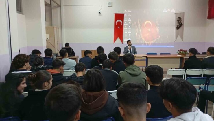Karakoçan’da öğrencilere konferans