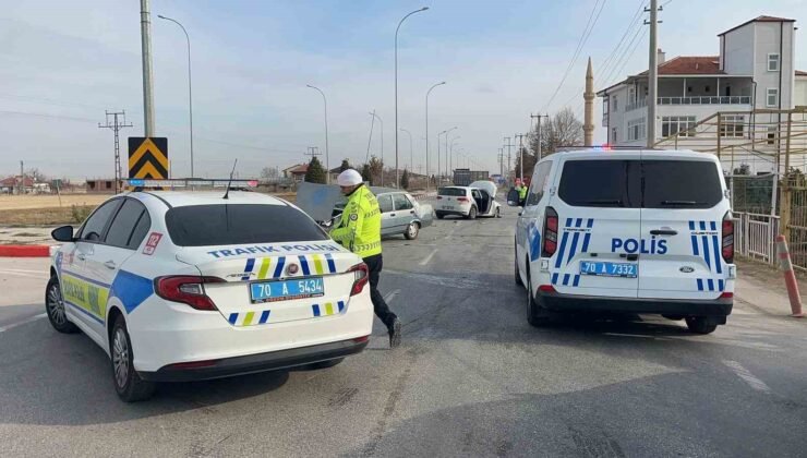 Karaman’da otomobiller çarpıştı: 3 yaralı