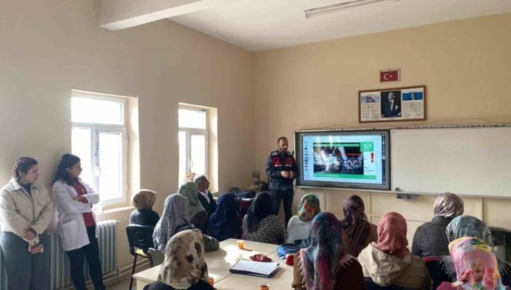 Kars’ta jandarmadan “En İyi Narkotik Polisi Anne” eğitimi