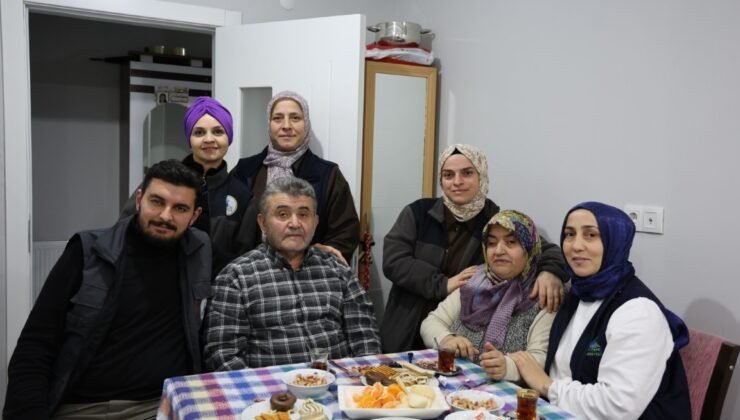 Kartepe’de “Alo Evlat” ekiplerinden hane ziyaretleri