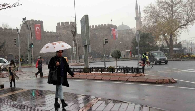 Kayseri’de kar yağışı etkili oldu