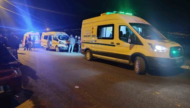 Kendisinden ayrılan kız arkadaşını evine girerken  öldürdü