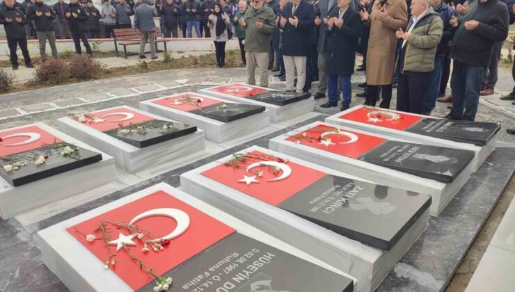 Keşan’da trafik kazasında hayatını kaybedenler için yapılan anıt açıldı