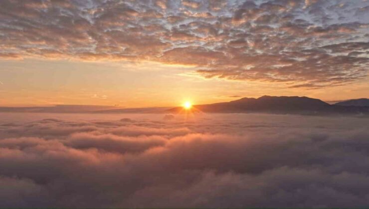 Kocaeli’de sis bulutları arasında kartpostallık görüntüler