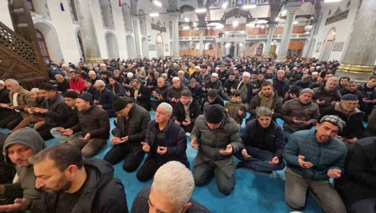 Kütahya’da “Camide Buluşalım” sabah namazı buluşması