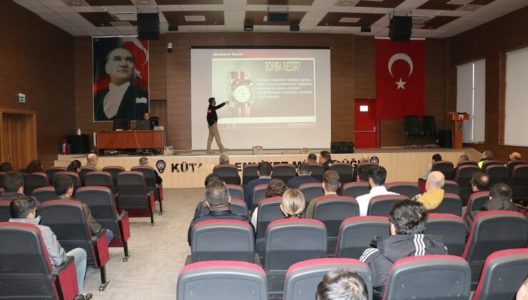 Kütahya’da emniyet personeline, “İntihar saldırılarının tespiti ve alınacak önlemler” konulu seminer