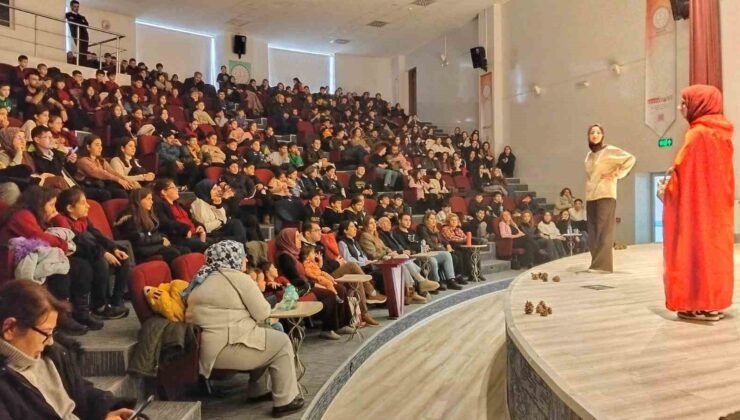 Kütahya’da “Ormanın Şifresi” adlı çocuk tiyatrosu öğrencilerle buluştu