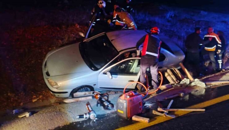 Mardin’de şarampole devrilen otomobilde 2 kişi yaralandı