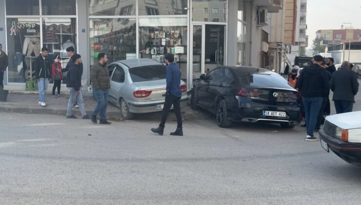 Merdiven basamakları otomobillerin işyerine dalmasını engelledi