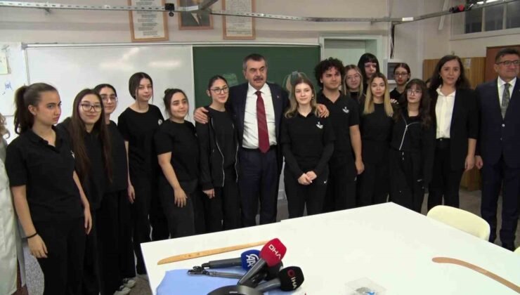 Milli Eğitim Bakanı Tekin: “Karar alma mekanizmalarımızı sağlıklı, demokratik, özgürlükçü bir perspektifle yürütmeye çalışıyoruz”