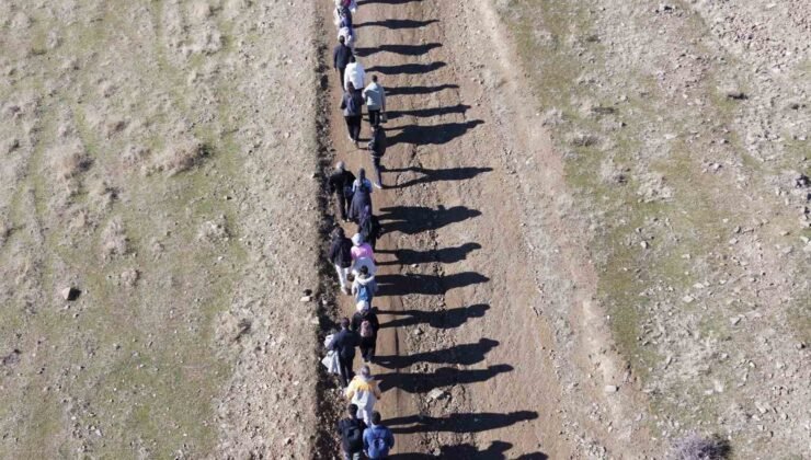 Muş’ta “Adımlarla Keşfet” projesi kapsamında doğa yürüyüşü