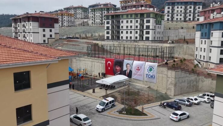 Osmaniye’de 221 deprem konutunun anahtarları teslim edildi