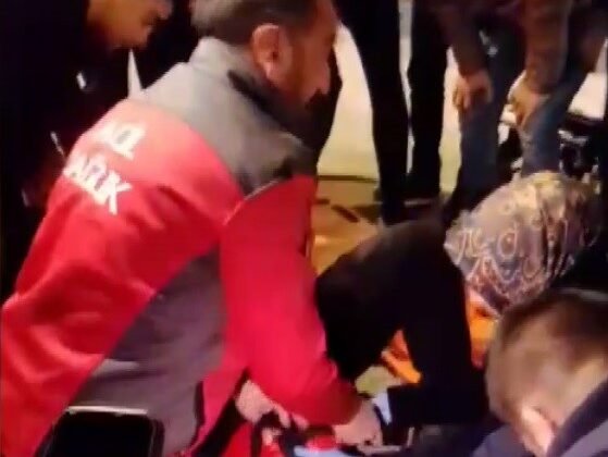 Otomobille çarpışan motosikletin sürücüsü yaralandı